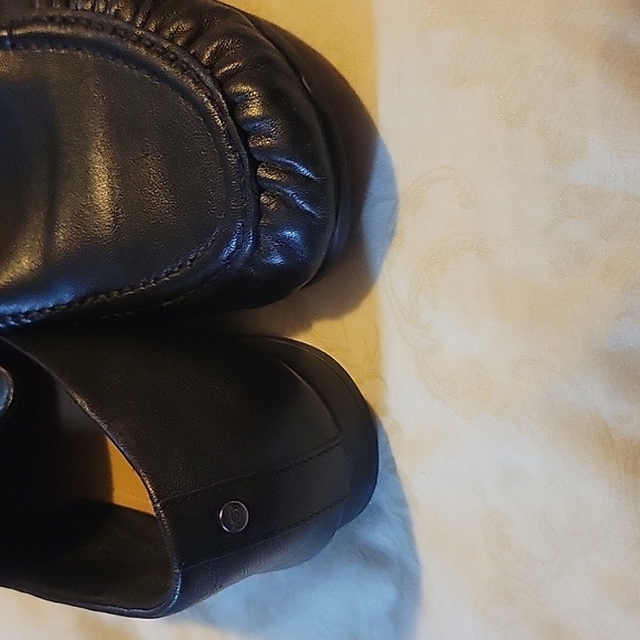UGG black leather slip on loafers size 6 - Picture 3 of 5